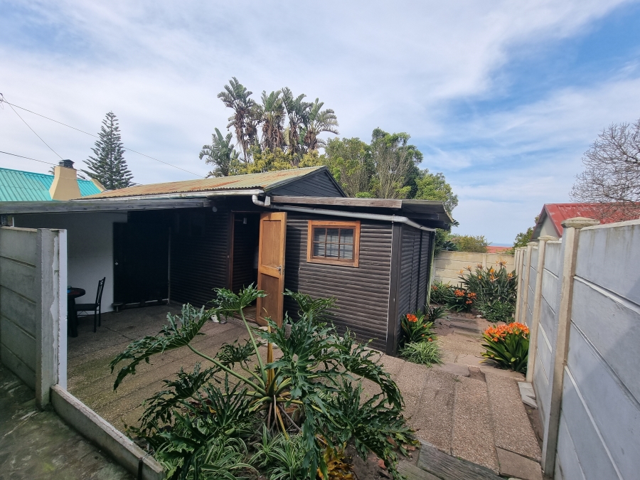 6 Bedroom Property for Sale in Dana Bay Western Cape